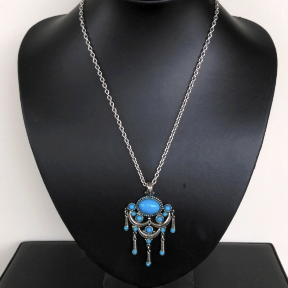 Like new Gothic Bohemian exotic necklace with turquoise color inserts - Picture 2 of 5